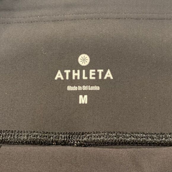 Athleta Stealth Shortie shorts womens size medium - Picture 2 of 5